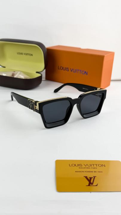 Louis vuitton gold black 65n