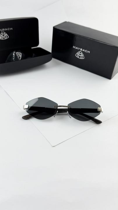 Maybach silver black 1079
