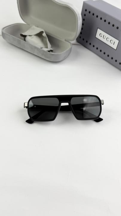 Gucci black 9125