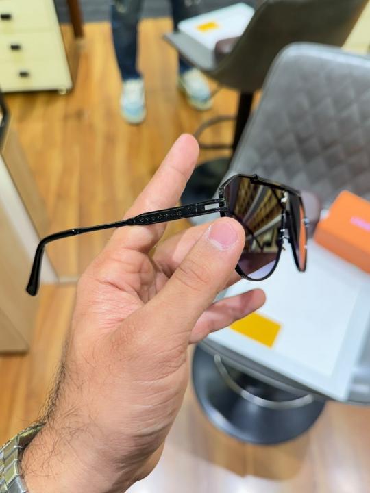 Louis vuitton 22295 black shaded