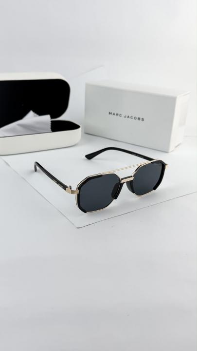 Marc Jacobs Gold Black 6008