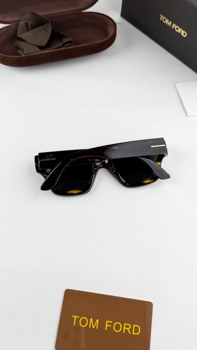 Tomford tiger black 184