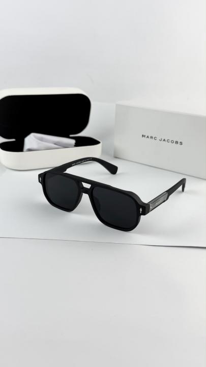 Marc Jacobs Black 1098
