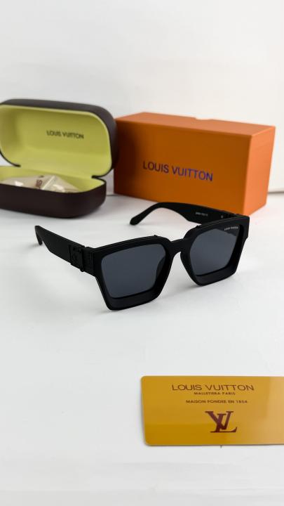 Louis vuitton black 65N