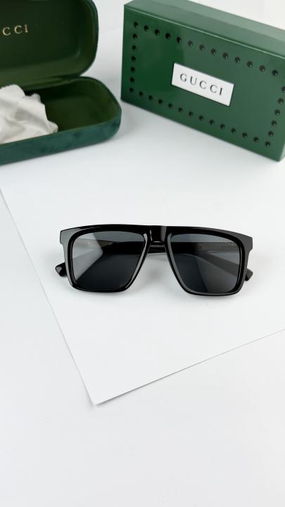 Gucci gold black 2204