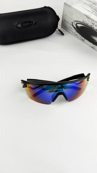 Oakley black blue 9403