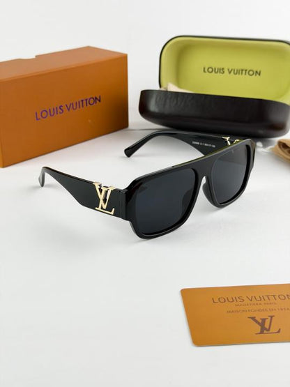 Loui vuitton gold black 2686