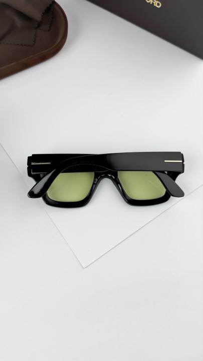 Tomford black green 184