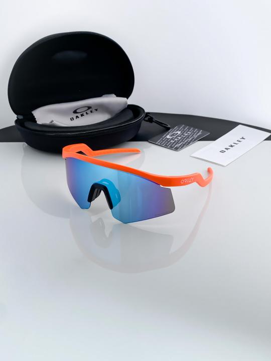 Oakley orange blue 9229