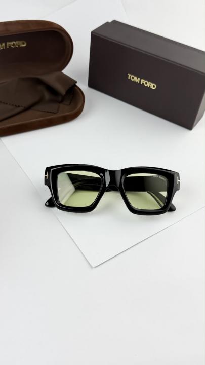Tomford black green 184