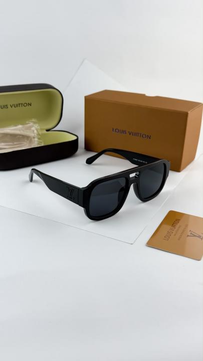 Louis vuitton black 6007