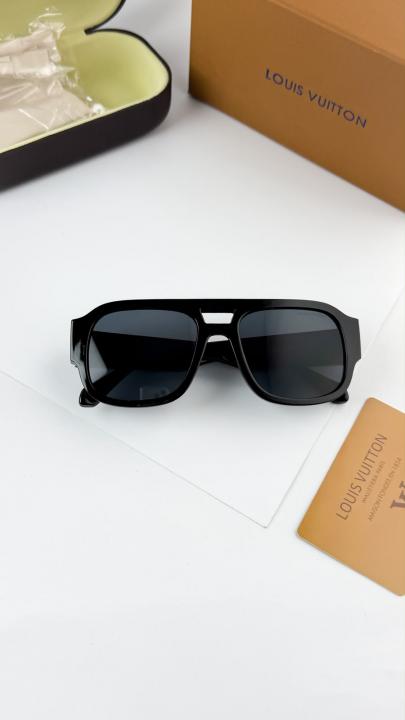 Louis vuitton black 6007