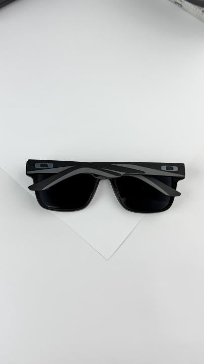 Oakley black 2262