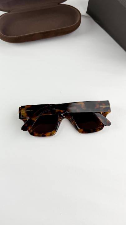 Tomford tiger brown 184