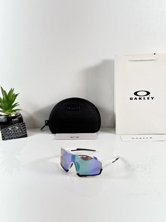 Oakley 8241 White Aqua