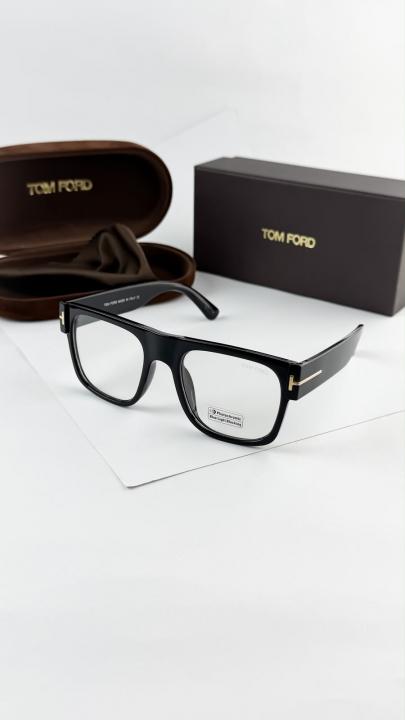 Tomford black plano 1288