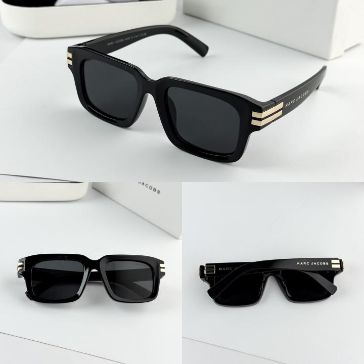 Marc Jacobs Black 1020