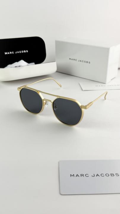 Marc Jacobs gold black 5017