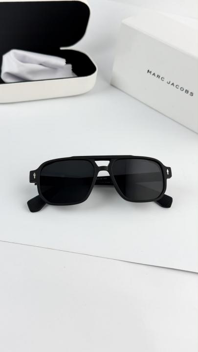 Marc Jacobs Black 1098