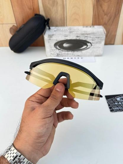 Oakley hydra 4929 black gold