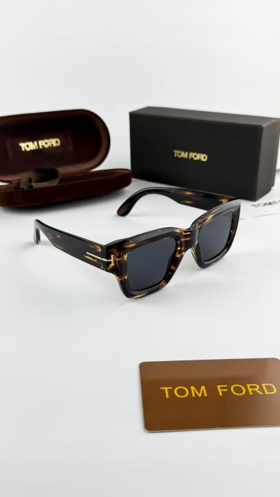 Tomford tiger black 184