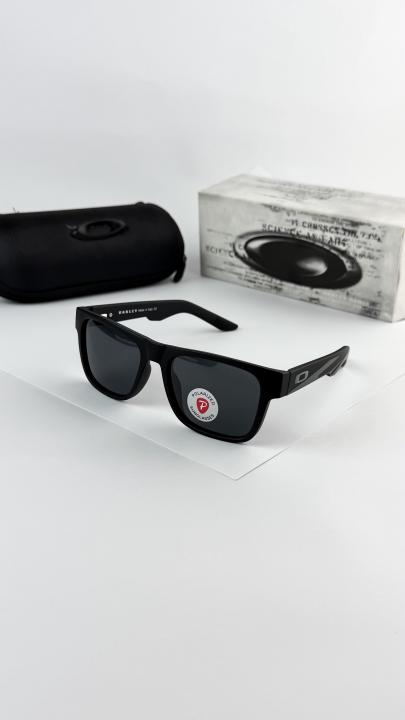 Oakley black 2262
