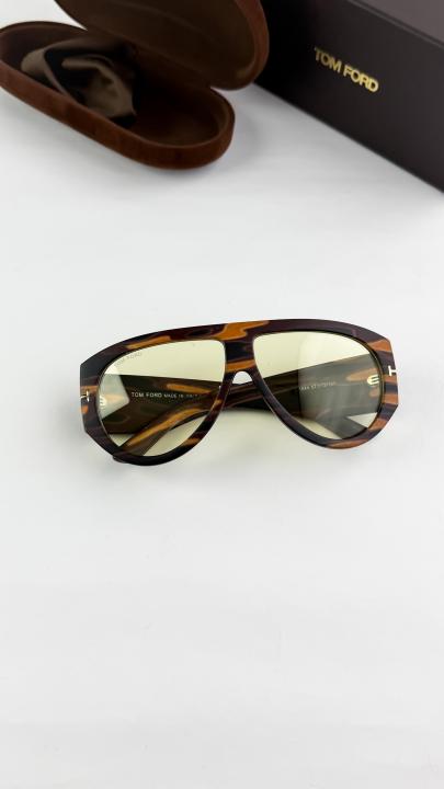 Tomford woooden yellow 1044-101