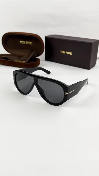 Tomford black 89181