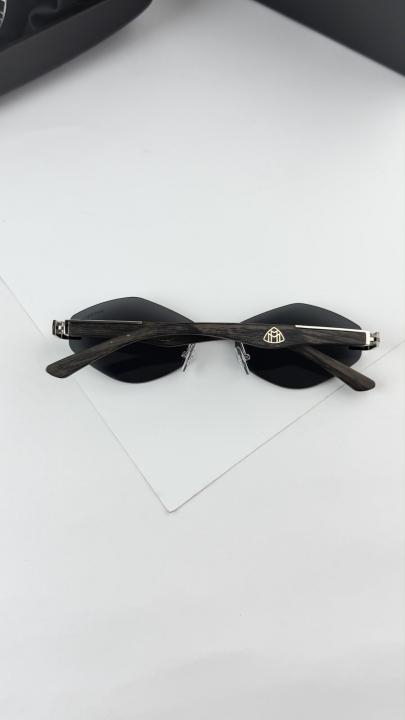 Maybach silver black 1079