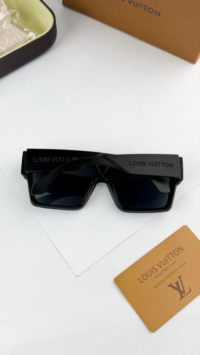 Lousi vuitton black 1583